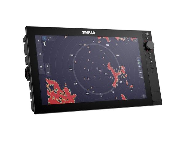 Plotter Simrad NSS 4-16 con mapa base mundial