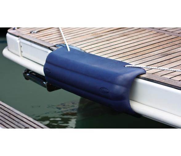 Defensa de Popa Recta 610x190x150 mm