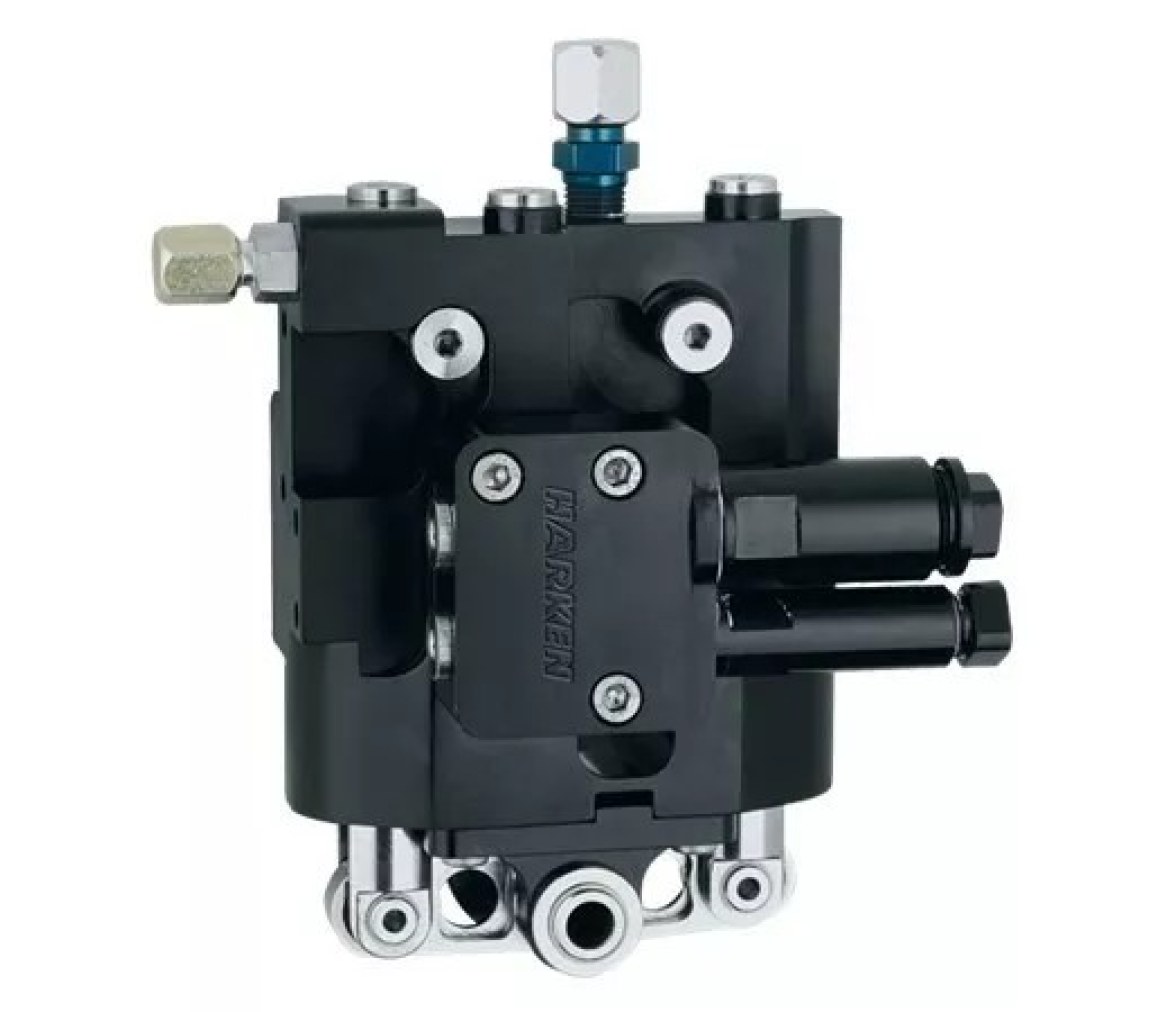 Harken HYPM3-1.1S Bomba de achique automática de 3 velocidades con socket de man