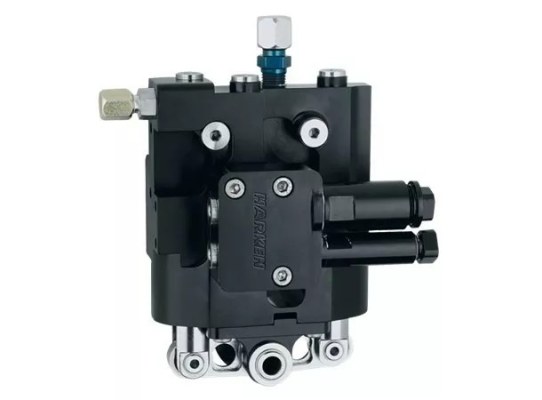 Harken HYPM3-1.1S Bomba de achique automática de 3 velocidades con socket de man