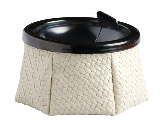 Marine Business Windproof Black Lid Rattan White Ashtray