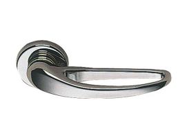 Par Manillas Puerta Guerini