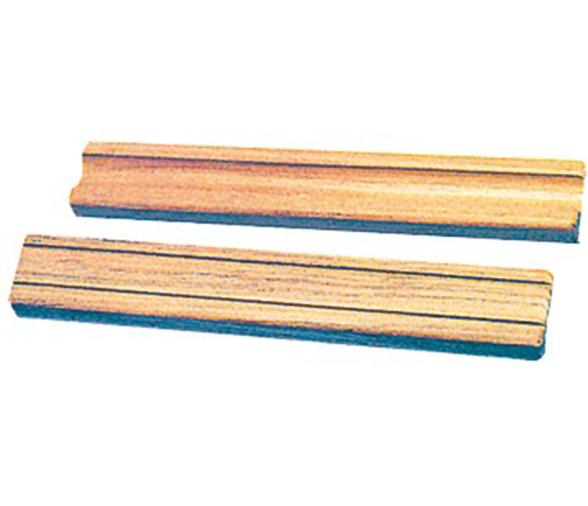 Peldaño estrecho en teca