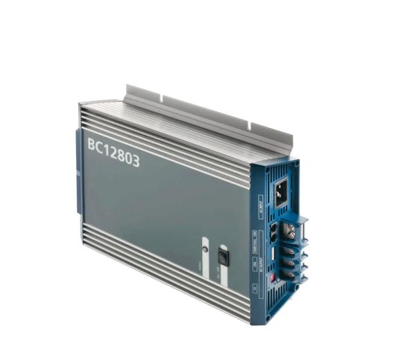 Vetus Cargador de batería de 4 etapas, salida 24V